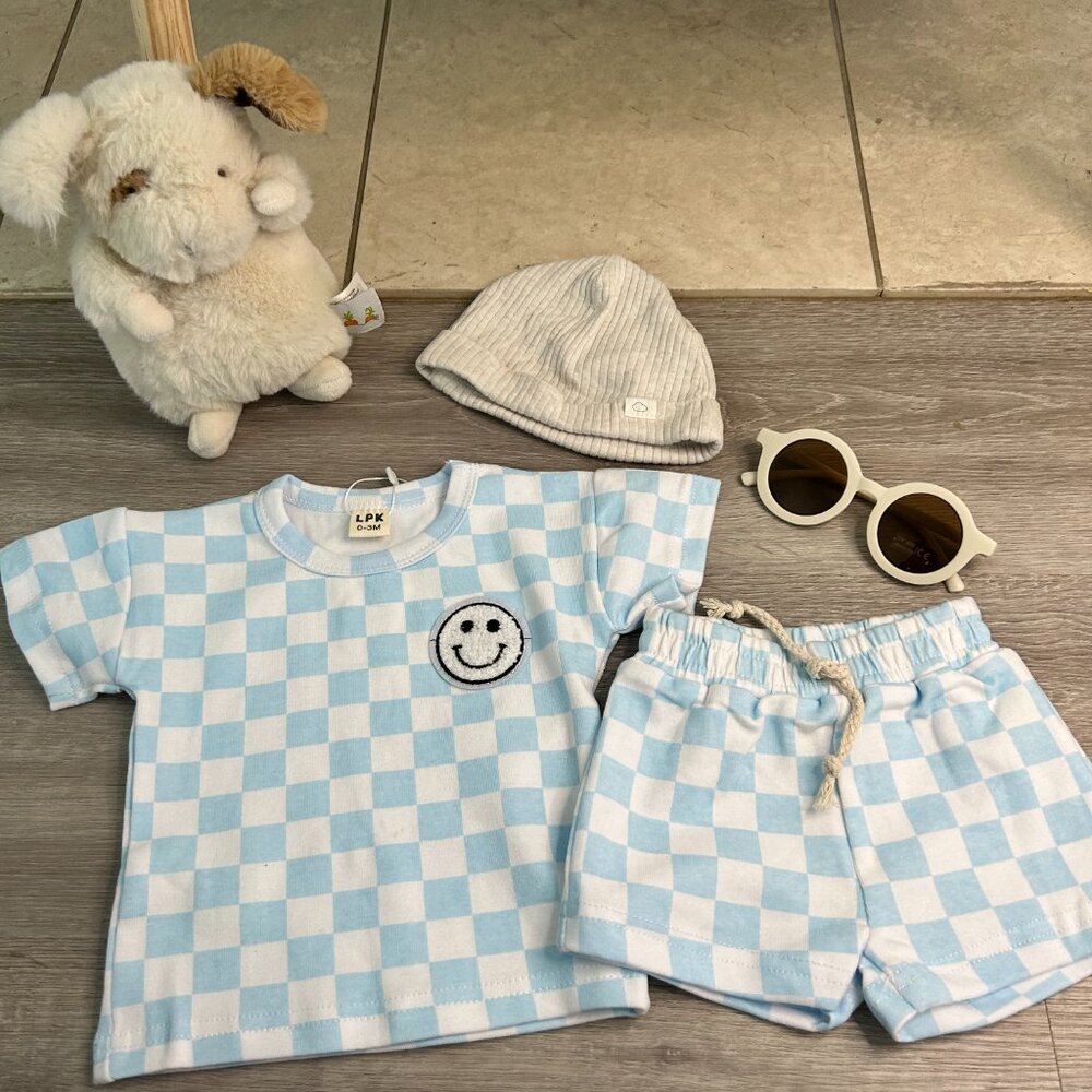 Checkered Happy Face Set - Picture 4 of 6